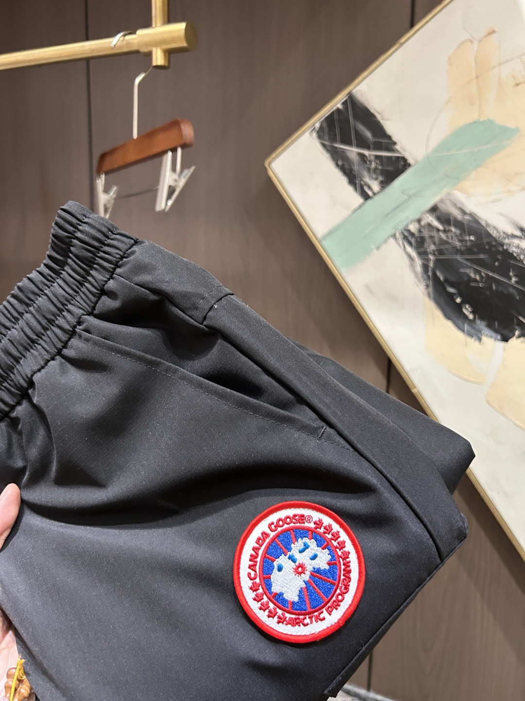 秋冬新款经典羽绒裤，每一处平均充绒，含90%鸭绒。🔥高档刺绣工艺🔥D内衬双层高密度面料完全不跑毛，也不会