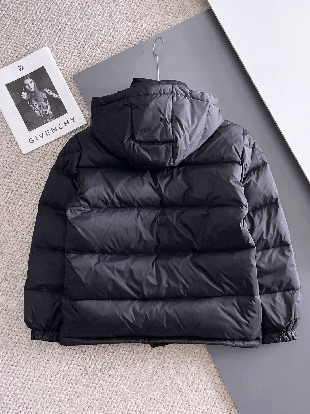 蒙口 2025ss冬季新品🌟时尚顶级羽绒服填充进口羽绒朵，100%市面最高品质，进口面料，里布最高标准，