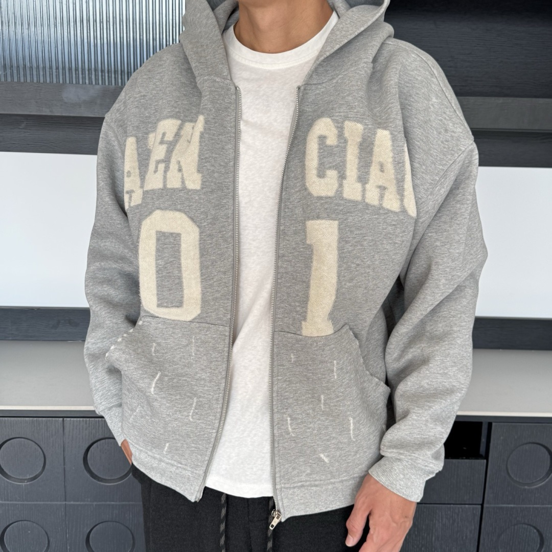 新款🆕巴黎，秋冬新款外套，秋季新款，上身效果帅气十足，男女同款，潮人必备。码数：S-XL