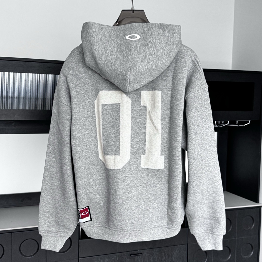 新款🆕巴黎，秋冬新款外套，秋季新款，上身效果帅气十足，男女同款，潮人必备。码数：S-XL