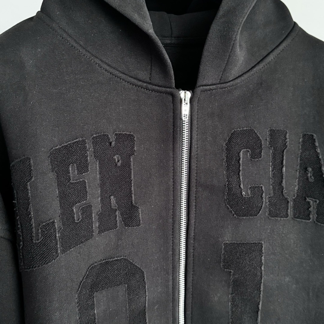 新款🆕巴黎，秋冬新款外套，秋季新款，上身效果帅气十足，男女同款，潮人必备。码数：S-XL