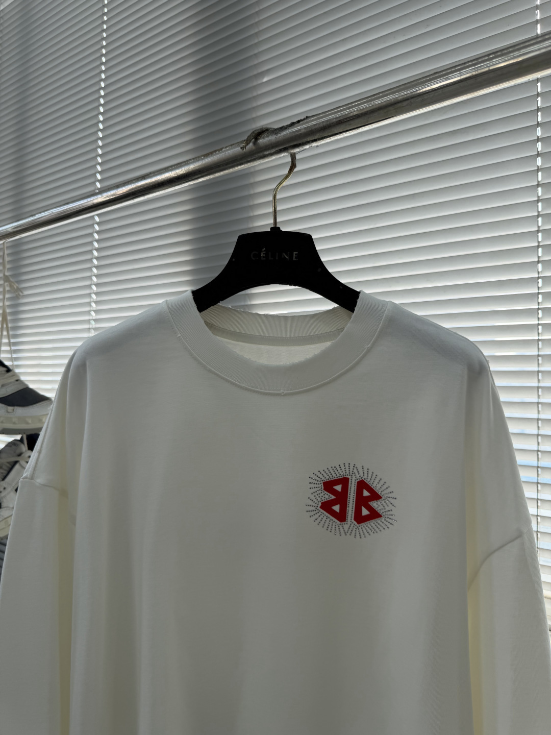 Balenciag 2025秋冬新款 320克洗水磨破圆领短袖tee 实物很棒男女同款 宽松版 尺码：X