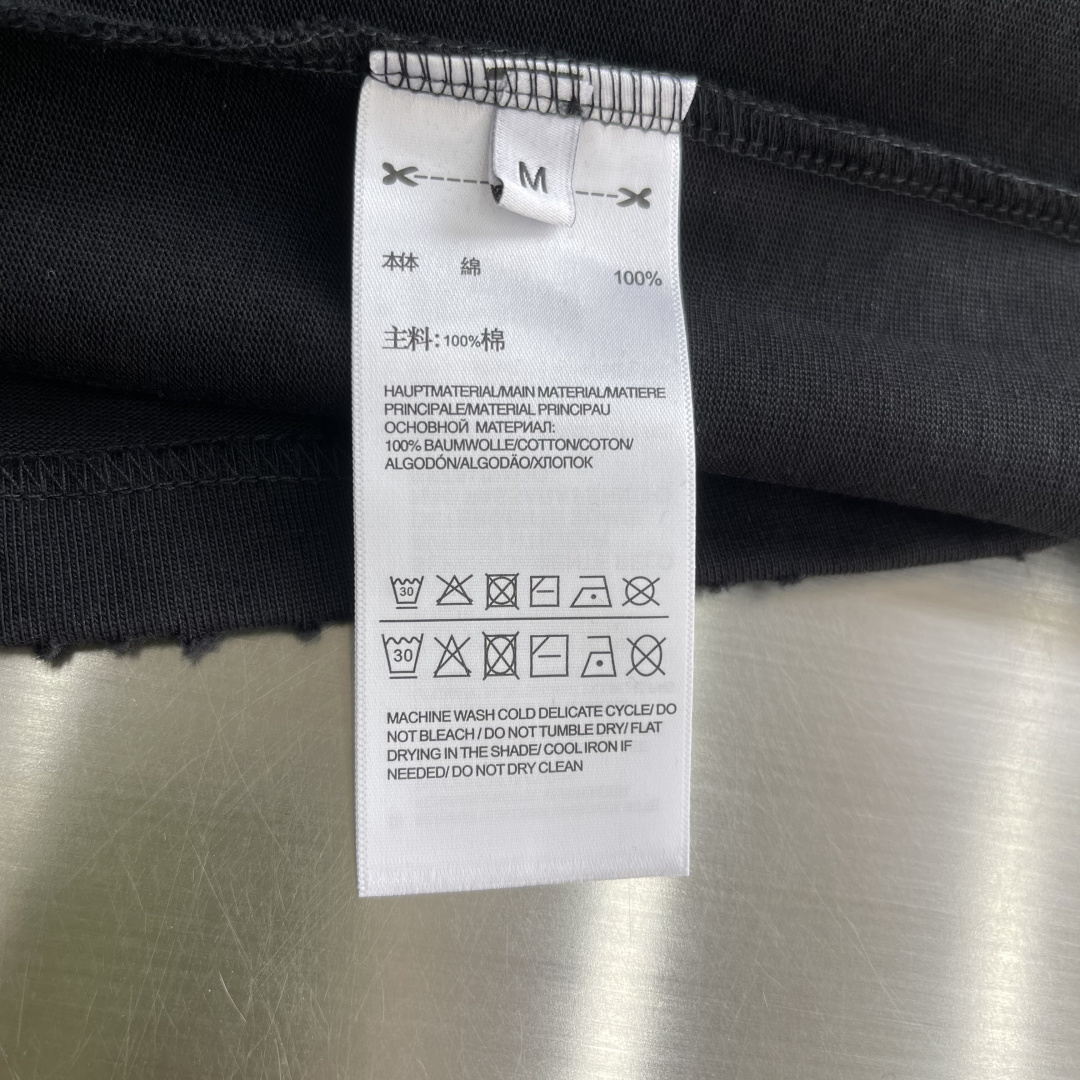 Balenciag 2025秋冬新款 320克洗水磨破圆领短袖tee 实物很棒男女同款 宽松版 尺码：X