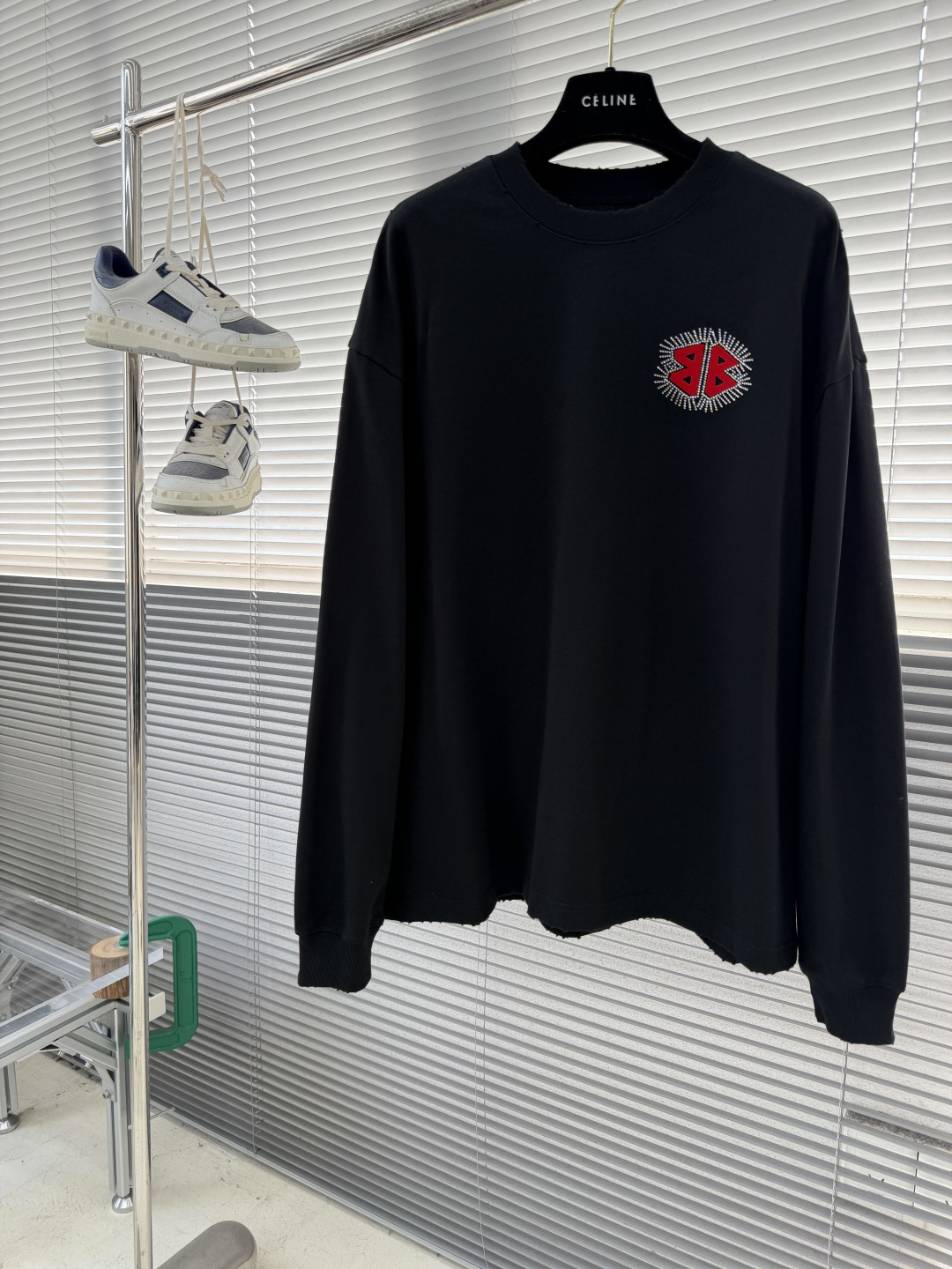 Balenciag 2025秋冬新款 320克洗水磨破圆领短袖tee 实物很棒男女同款 宽松版 尺码：X