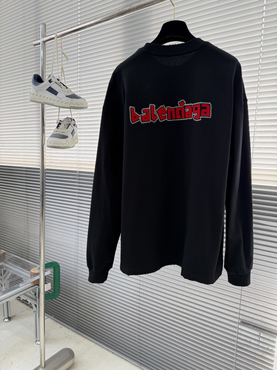 Balenciag 2025秋冬新款 320克洗水磨破圆领短袖tee 实物很棒男女同款 宽松版 尺码：X