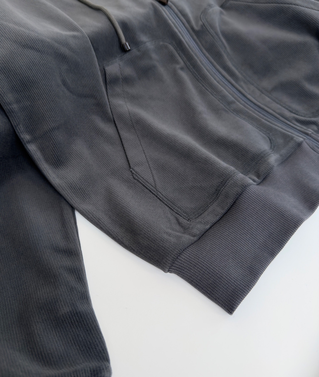 Bru**llo Cuci**lli 老钱新贵推荐！客供订织坑条男士连帽休闲卫衣外套 他家设计师钟爱的竖