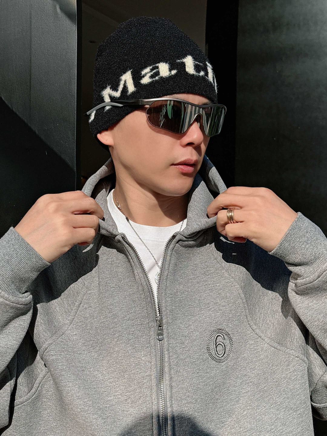 25新款加绒卫衣外套颜色：黑，灰尺码：M-3XL