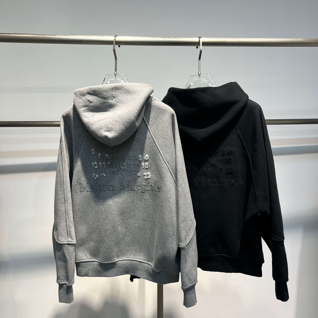 25新款加绒卫衣外套颜色：黑，灰尺码：M-3XL