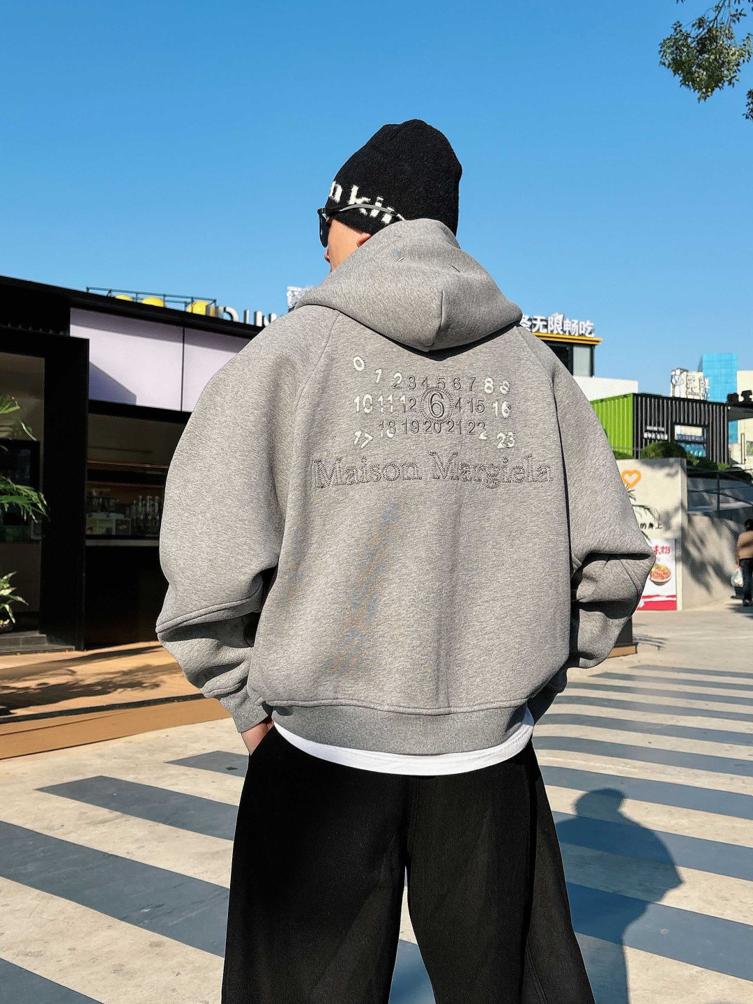 25新款加绒卫衣外套颜色：黑，灰尺码：M-3XL