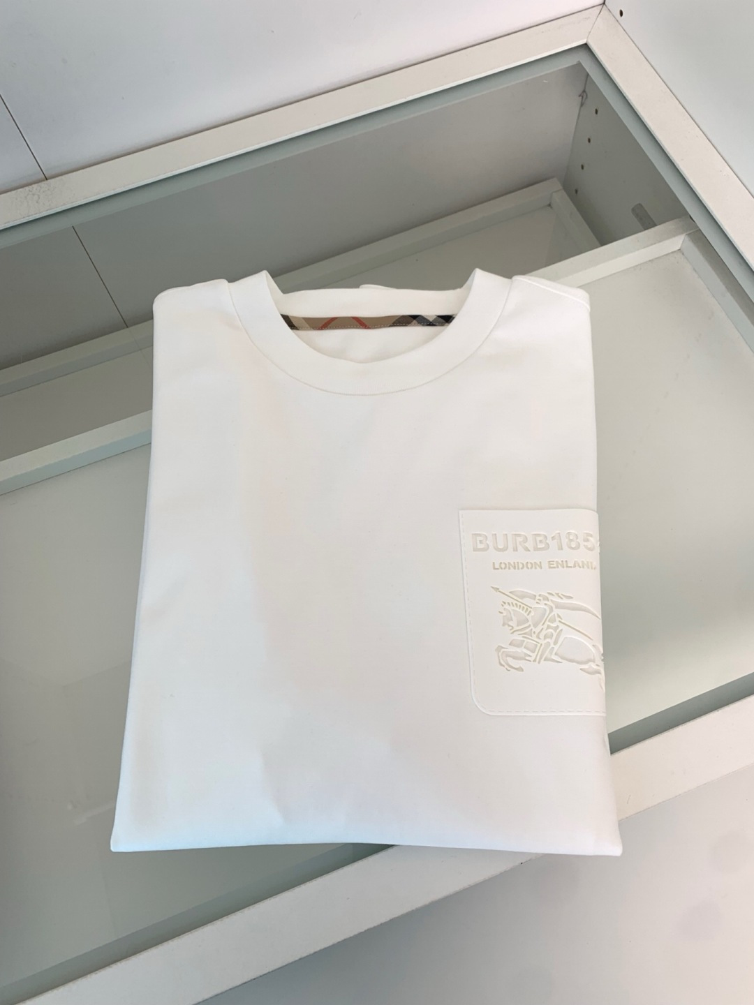 B家2025早秋新款高端长袖T恤。定制天丝柔棉面料 柔软细腻舒适透气 胸口品牌logo皮标压印 时尚潮流