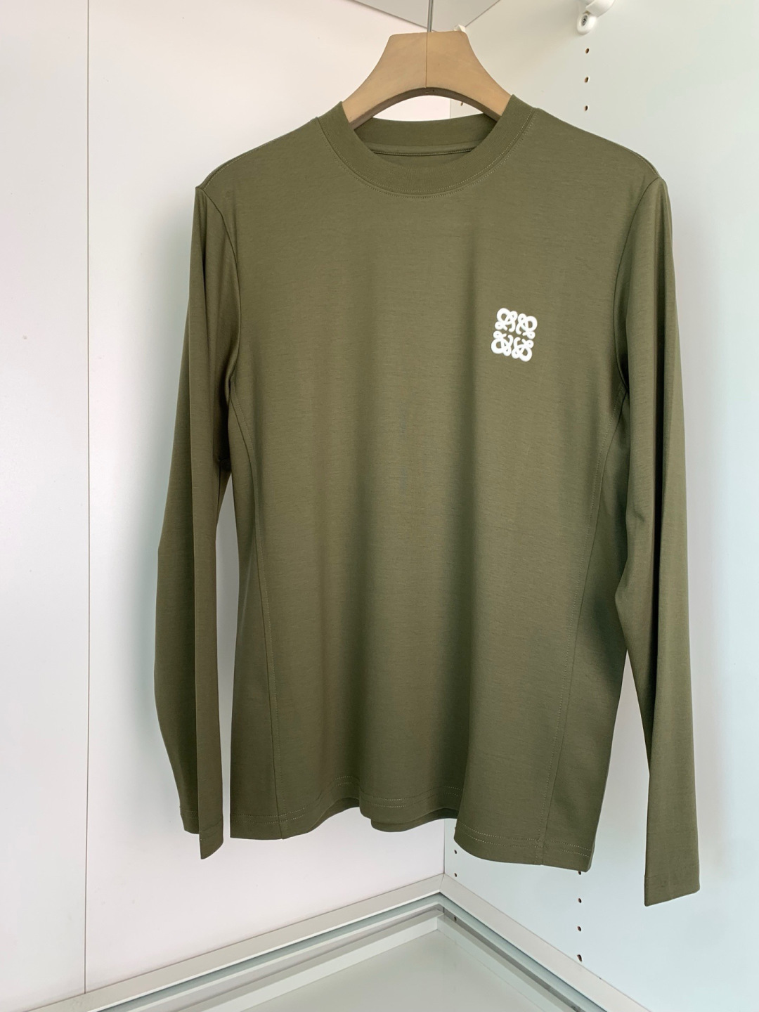 打底系列季度：2025秋冬颜色：黑色 白色 金铜色 石墨灰 藏青色 军绿色尺码: m-5xL版型：长袖打