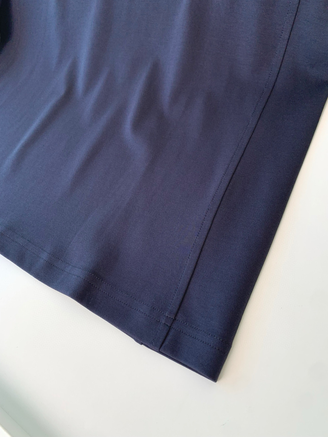 打底系列季度：2025秋冬颜色：黑色 白色 金铜色 石墨灰 藏青色 军绿色尺码: m-5xL版型：长袖打