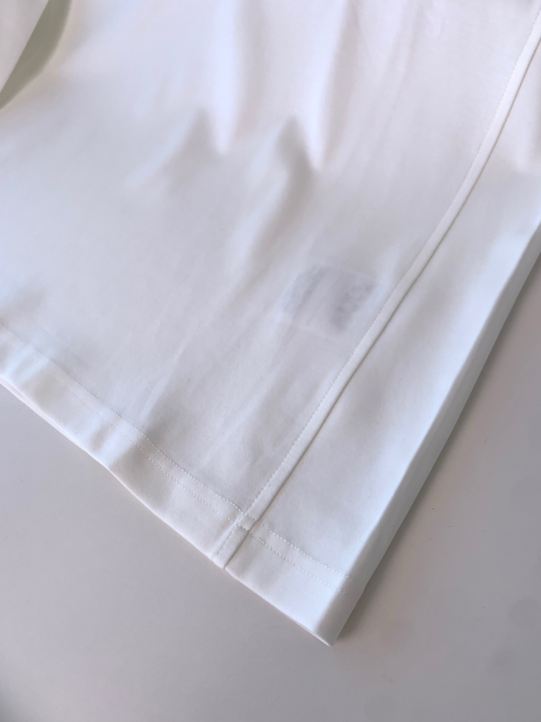 打底系列季度：2025秋冬颜色：黑色 白色 金铜色 石墨灰 藏青色 军绿色尺码: m-5xL版型：长袖打