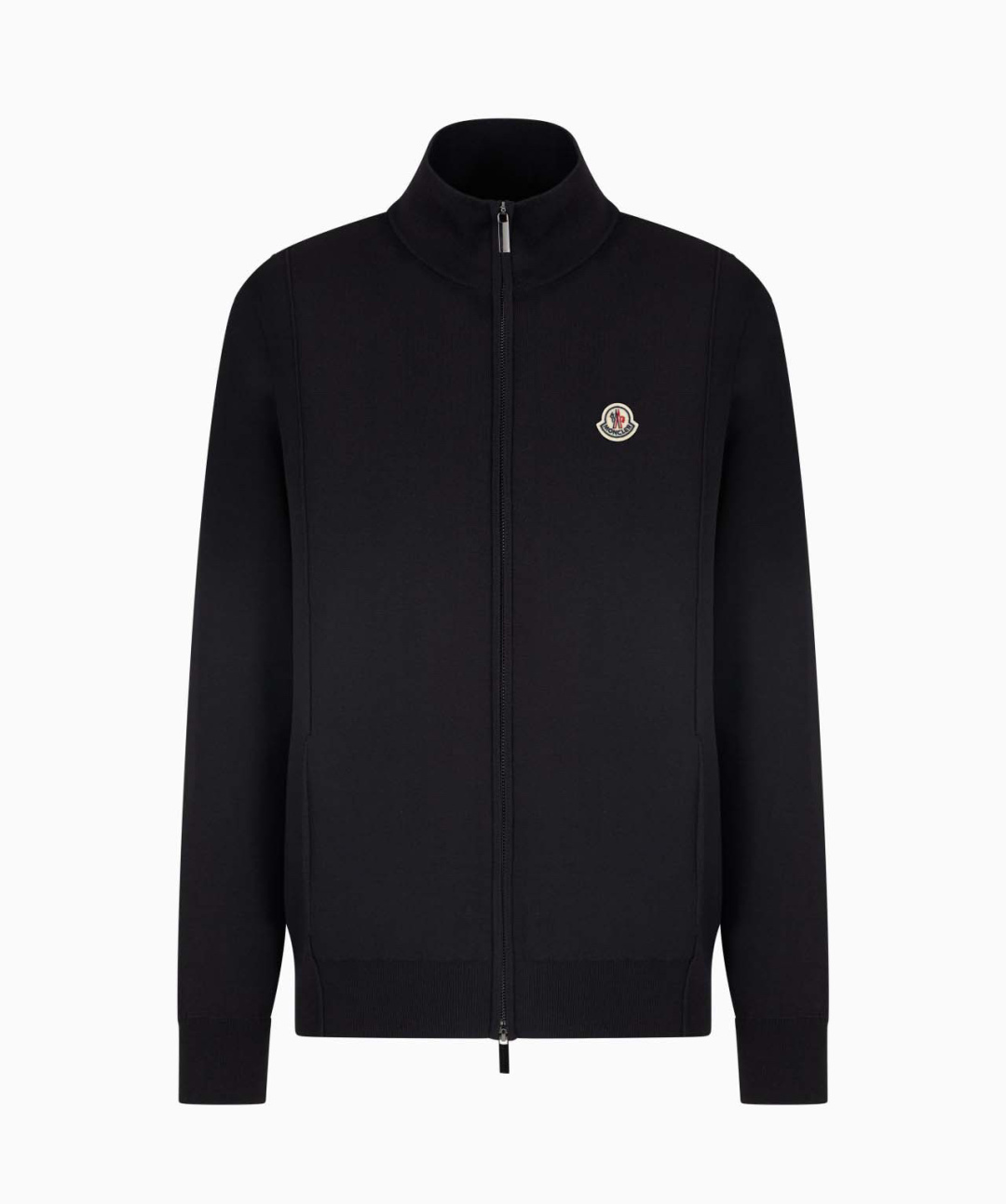 Moncler.蒙口 25秋冬经典徽章刺绣标识立领棉质混纺针织夹克，正面胸前饰经典刺绣羊毛小标点缀，此款