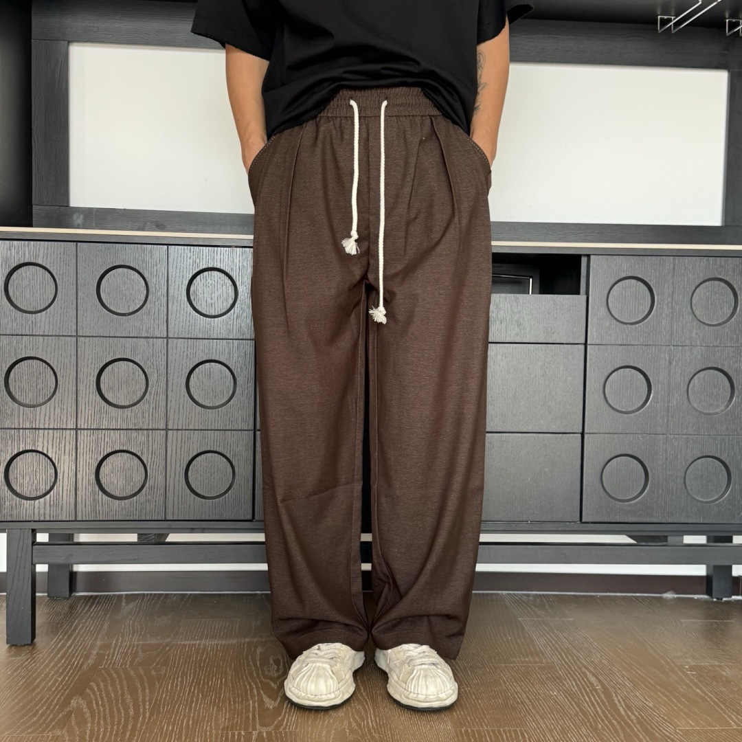LOEWE🌟2026年春季新款休闲长裤🆕采用优质棉质材，搭上身足够吸睛且回头率爆棚！男女同款！码数：M-