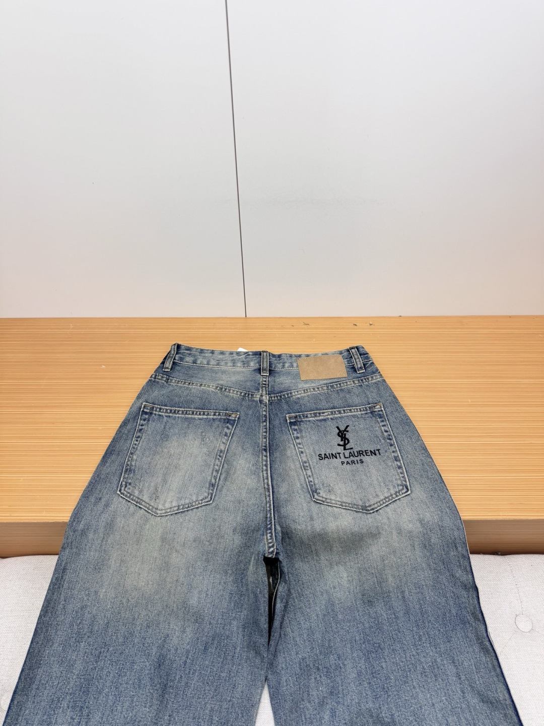 YS*L圣*罗兰2026春夏新款阔腿牛仔裤 进口意大利高定牛仔面料 时尚休闲 常规版型 微弹力面料 面料