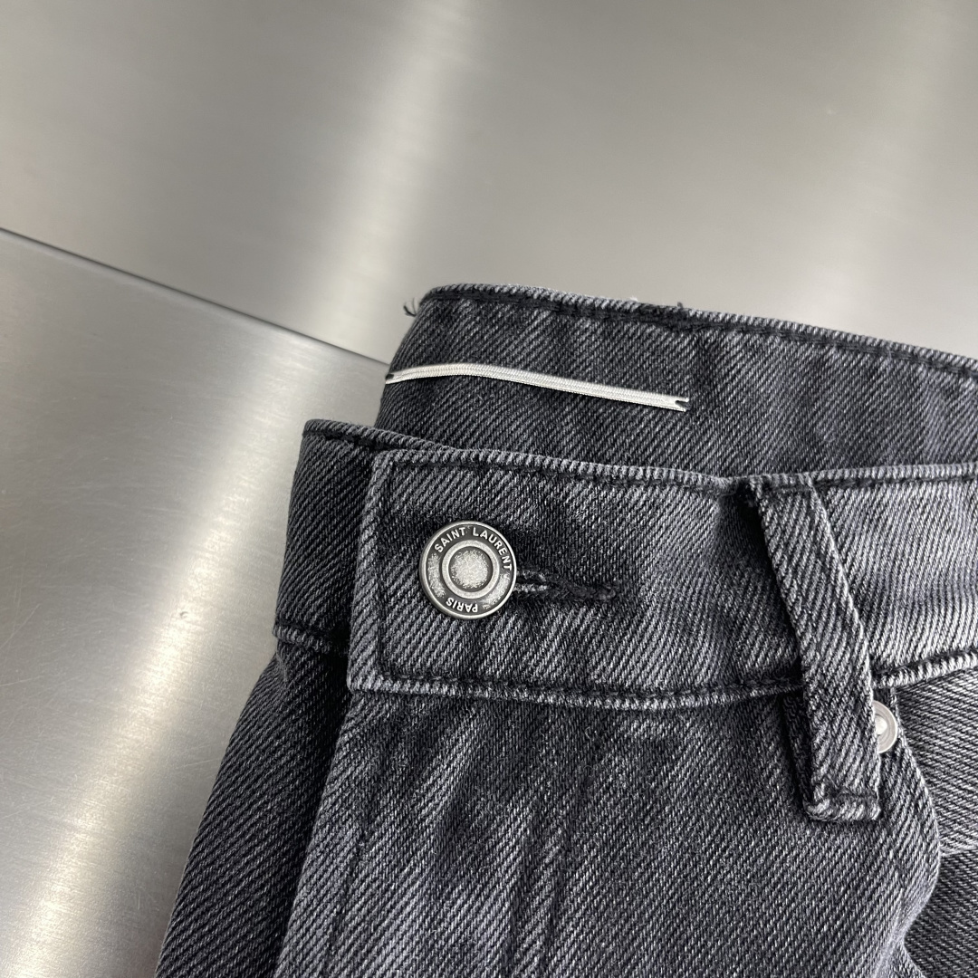 SLoro Piana 牛仔长裤 码数：M-3XL 休闲直筒裤 面料:天然有机棉织造而成的粗斜纹风格的丹