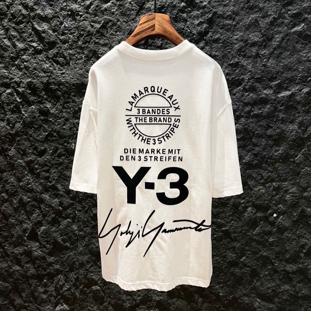 新款🌟Y-3，新款T恤，面料采用顶级原版精梳棉洗水面料，立体印花图案设计，时尚潮流，顶级的做工，高端品质
