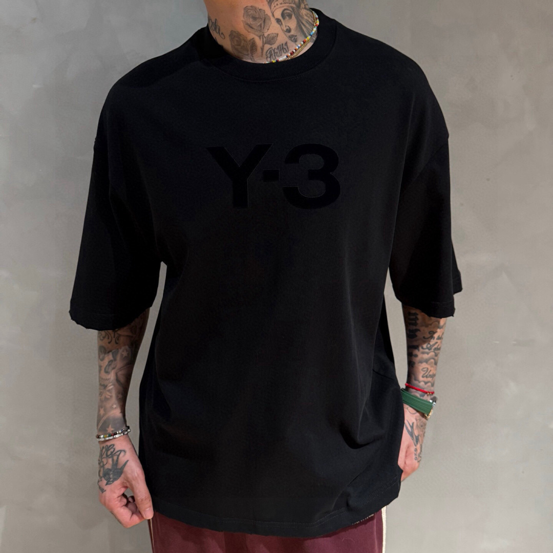 新款🌟Y-3，新款T恤，面料采用顶级原版精梳棉洗水面料，立体印花图案设计，时尚潮流，顶级的做工，高端品质