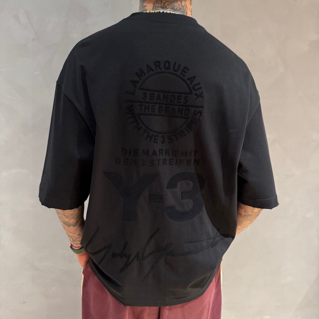 新款🌟Y-3，新款T恤，面料采用顶级原版精梳棉洗水面料，立体印花图案设计，时尚潮流，顶级的做工，高端品质