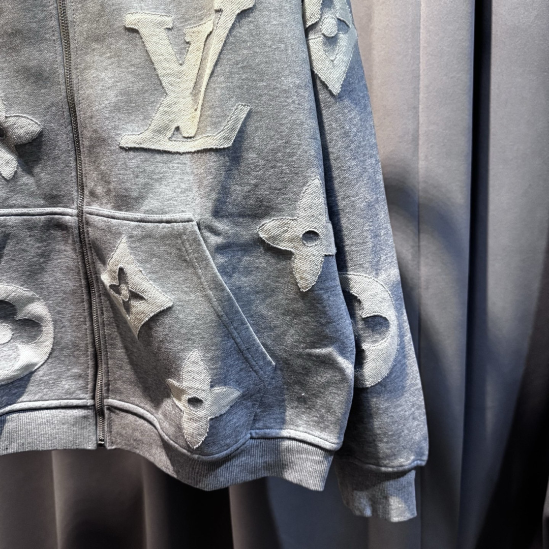 新款🆕驴牌，新款满版logo连帽拉链外套，秋季新款，上身效果帅气十足，男女同款，潮人必备。码数：S-XL