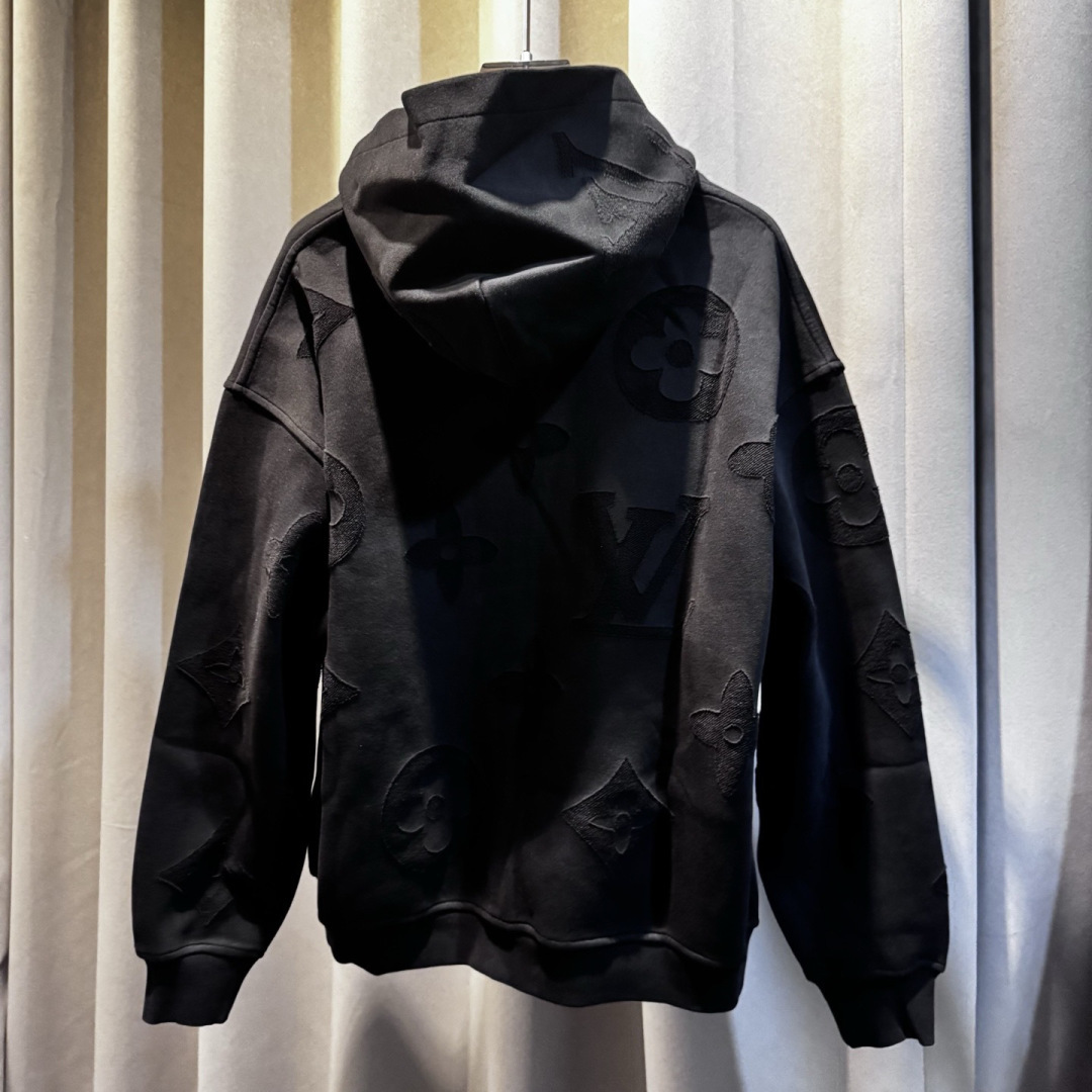 新款🆕驴牌，新款满版logo连帽拉链外套，秋季新款，上身效果帅气十足，男女同款，潮人必备。码数：S-XL