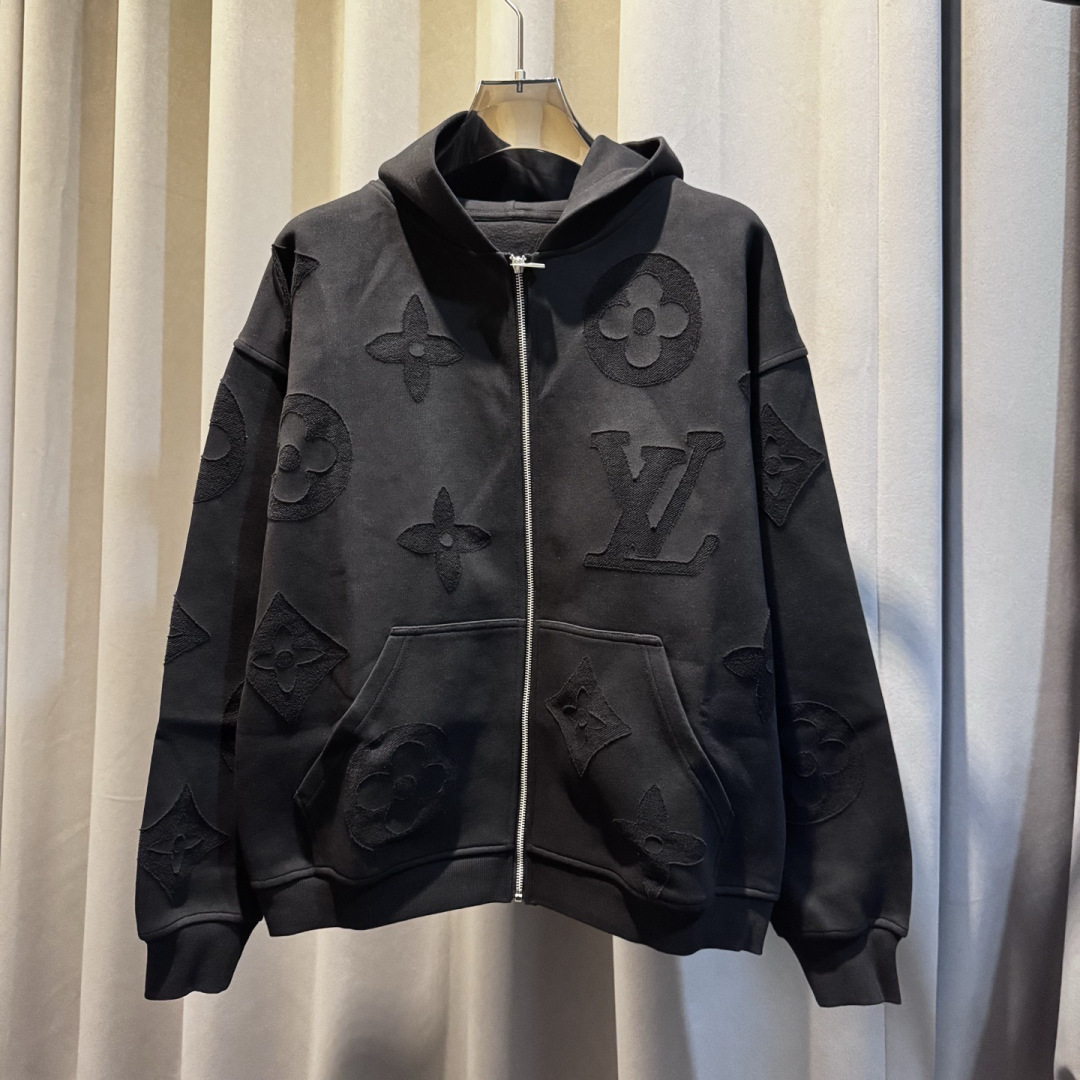 新款🆕驴牌，新款满版logo连帽拉链外套，秋季新款，上身效果帅气十足，男女同款，潮人必备。码数：S-XL