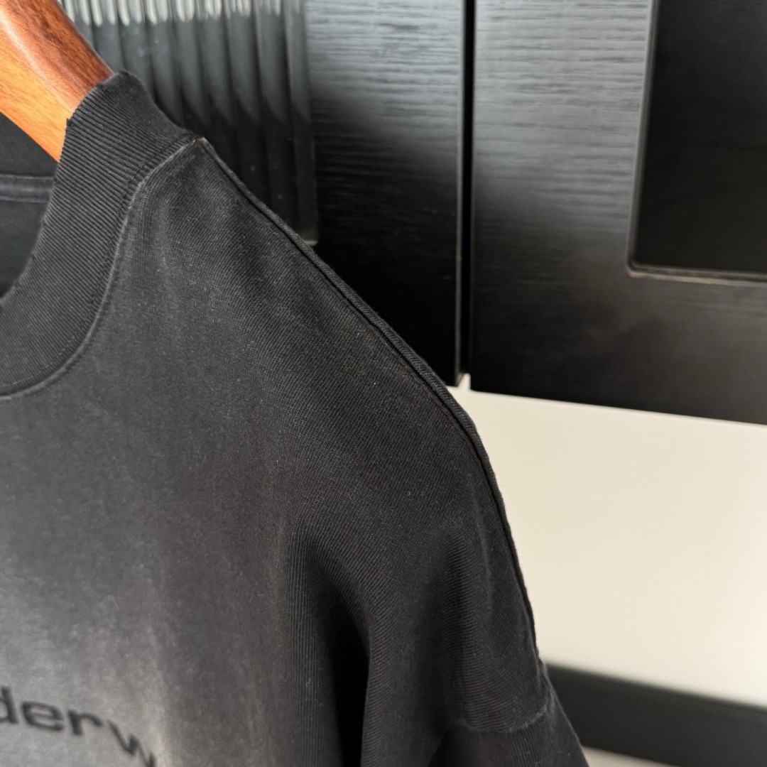 Alexander🌟2026年新款春季短袖🆕采用纯棉面料，手感细腻，超级时尚洋气！码数：XS S M L