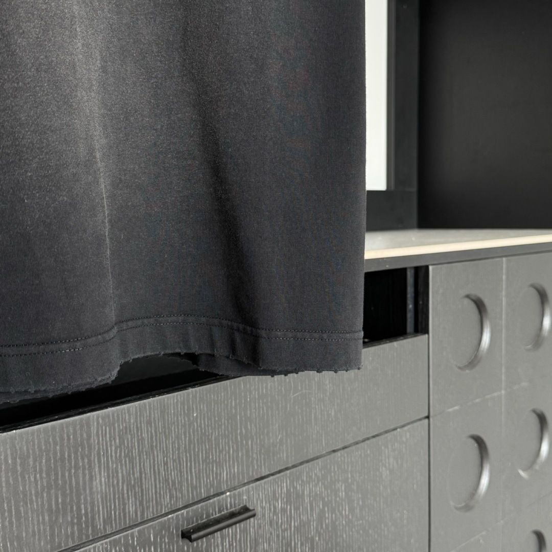 Alexander🌟2026年新款春季短袖🆕采用纯棉面料，手感细腻，超级时尚洋气！码数：XS S M L