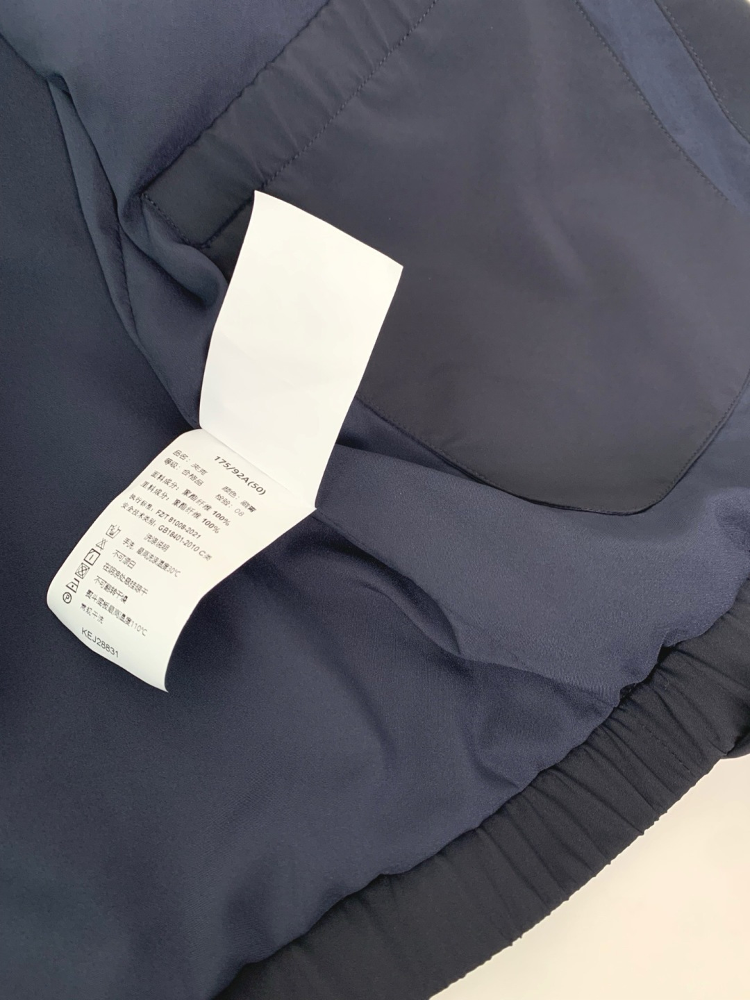 ZZ2026春夏新品 老钱新贵推荐！ 商务休闲隐藏式连帽立领夹克外套，可连帽可立领 门襟拉链撞色设计 合