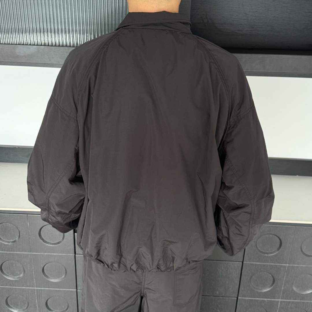 新款🆕Y-3，2026年春季新款运动连帽外套，上身效果帅气十足，男女同款，潮人必备。码数：M-2XL