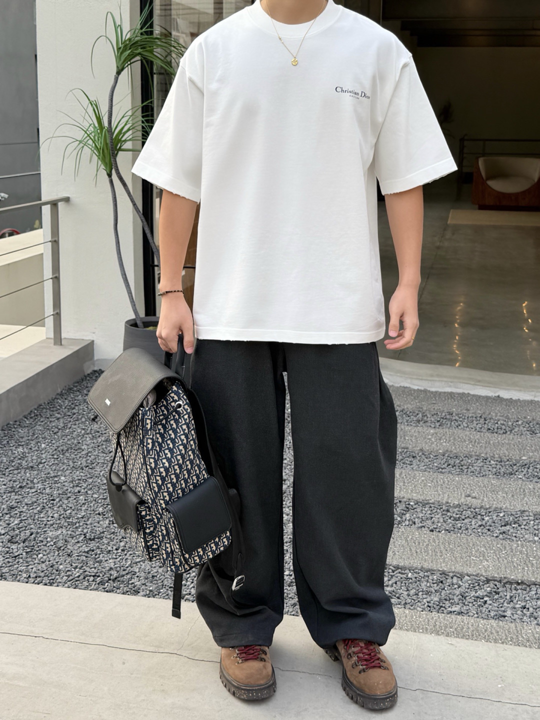新款春季重磅T恤🆕颜色：黑，白，红码数：XS-XL款号：52133