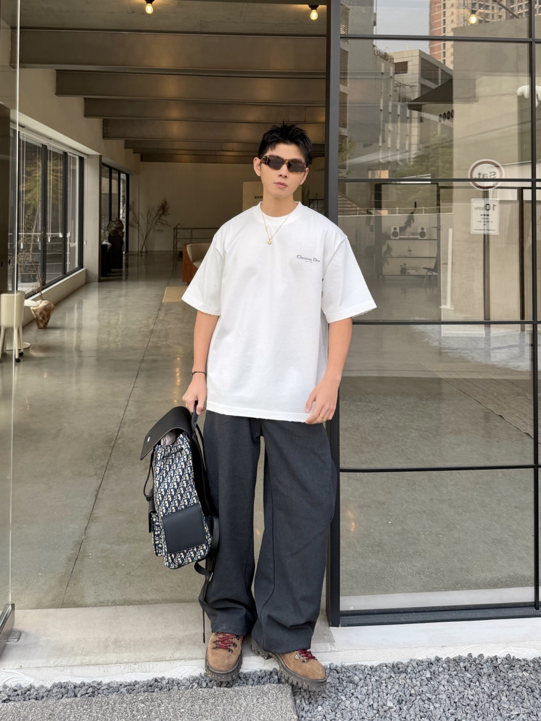新款春季重磅T恤🆕颜色：黑，白，红码数：XS-XL款号：52133