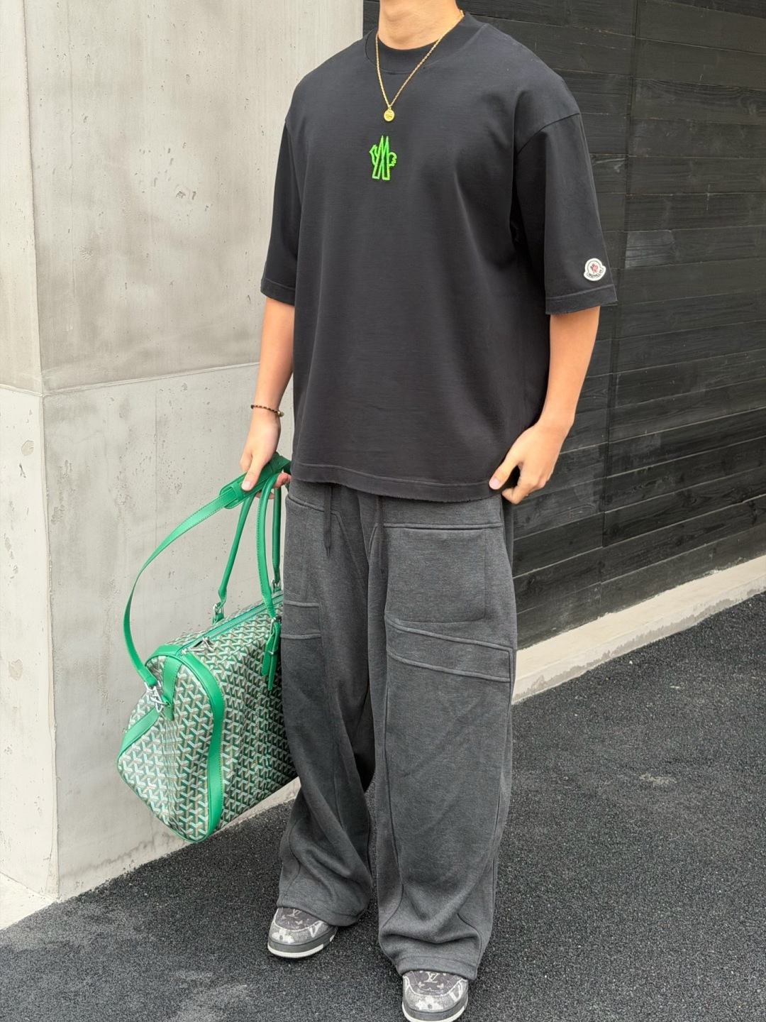 春季新款T恤🔥颜色：黑，白码数：S-XL款号：103