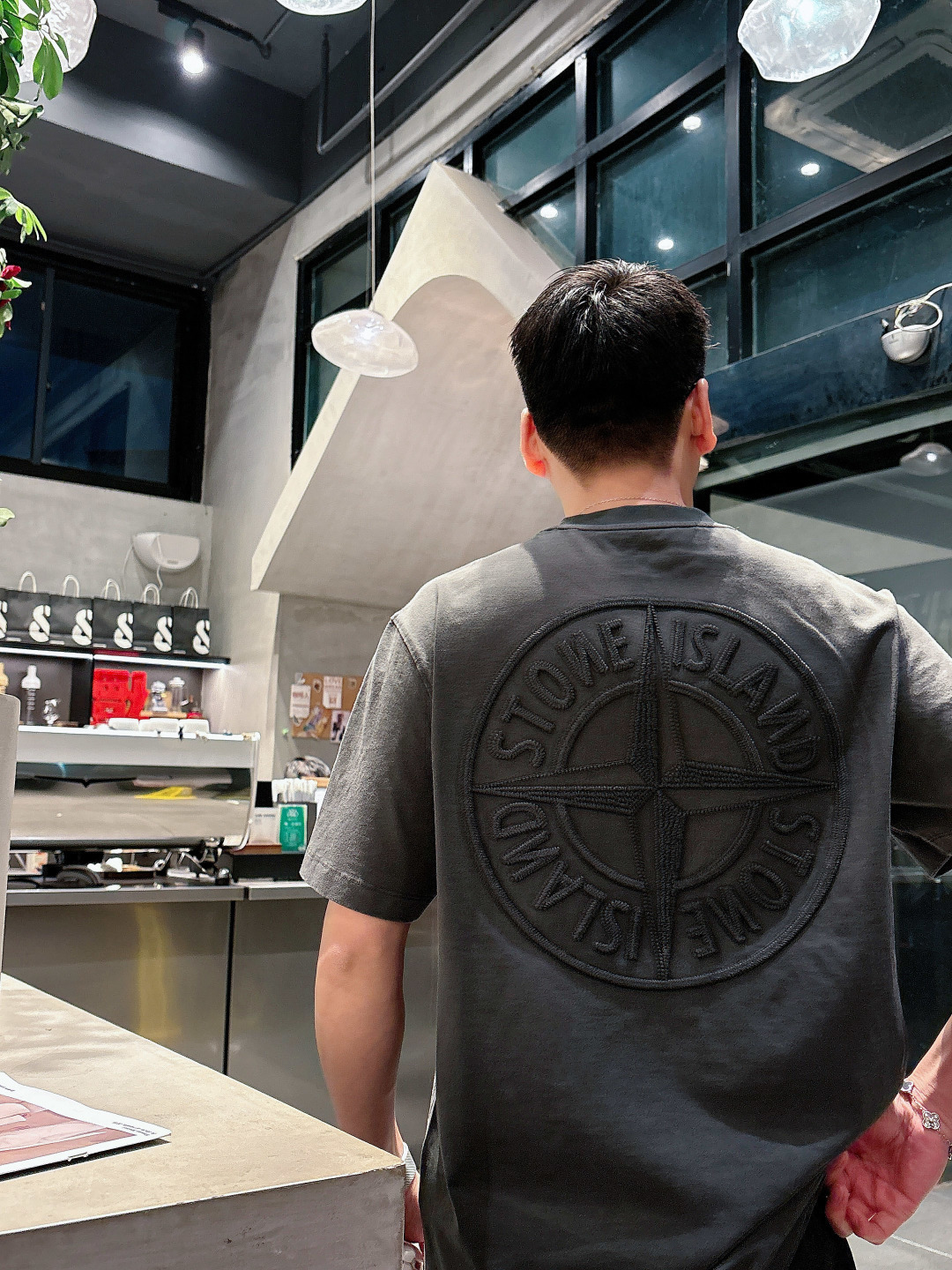2026 春夏新品 石头岛短袖颜色：  黑色 白色  卡其 天蓝 铁灰码数：M-5XL