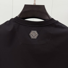 PHILIPP PLEIN SS26春夏新品彩色水钻骷髅头短袖T恤,正面饰标志性骷髅头彩色水钻缀饰设计, PHILIPP PLEIN SS26春夏新品彩色水钻骷髅头短袖T恤,正面饰标志性骷髅头彩色水钻缀饰设计,