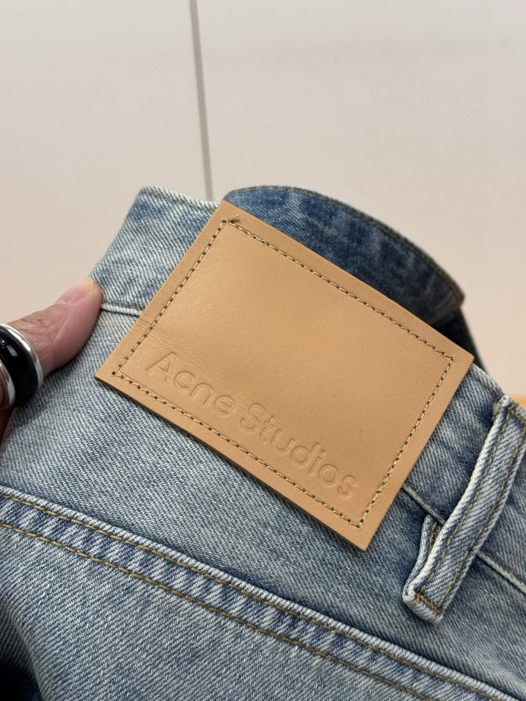 Scne*Stu*ios2026春夏新款阔腿牛仔裤 进口意大利高定牛仔面料 时尚休闲 常规版型 微弹力面