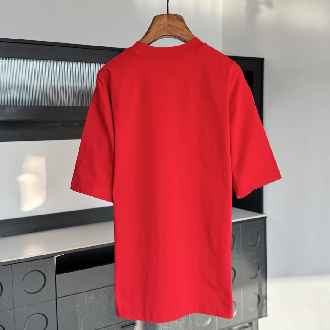 新款🌟GVE，2026新款logo图案春夏打底短袖，采用舒适透气面料，潮流搭配，顶级的做工，高端品质！男