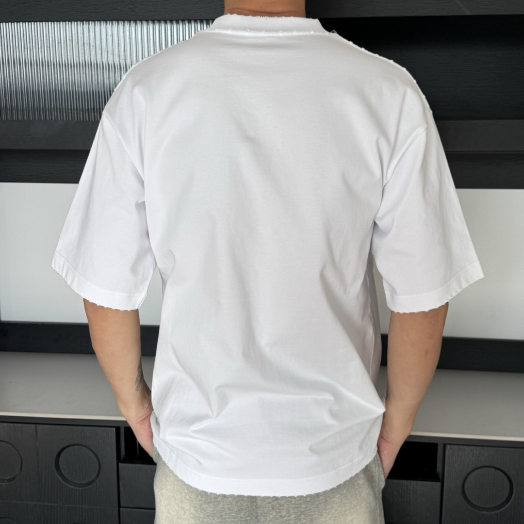 新款🌟GVE，2026新款logo图案春夏打底短袖，采用舒适透气面料，潮流搭配，顶级的做工，高端品质！男