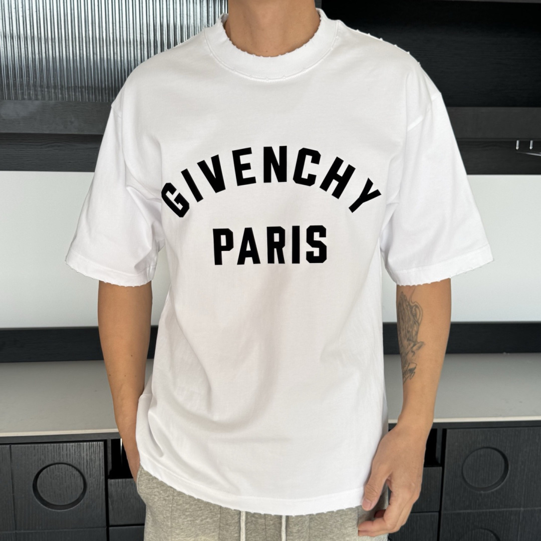 新款🌟GVE，2026新款logo图案春夏打底短袖，采用舒适透气面料，潮流搭配，顶级的做工，高端品质！男