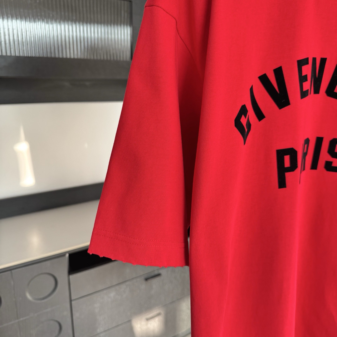 新款🌟GVE，2026新款logo图案春夏打底短袖，采用舒适透气面料，潮流搭配，顶级的做工，高端品质！男