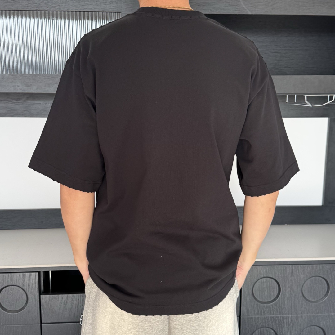 新款🌟GVE，2026新款logo图案春夏打底短袖，采用舒适透气面料，潮流搭配，顶级的做工，高端品质！男