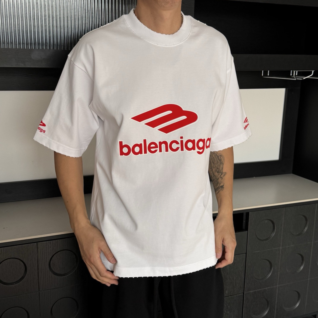 巴黎🌟2026年新款春季短袖🆕采用纯棉面料，手感细腻，超级时尚洋气！码数：XS S M L XL 男女同