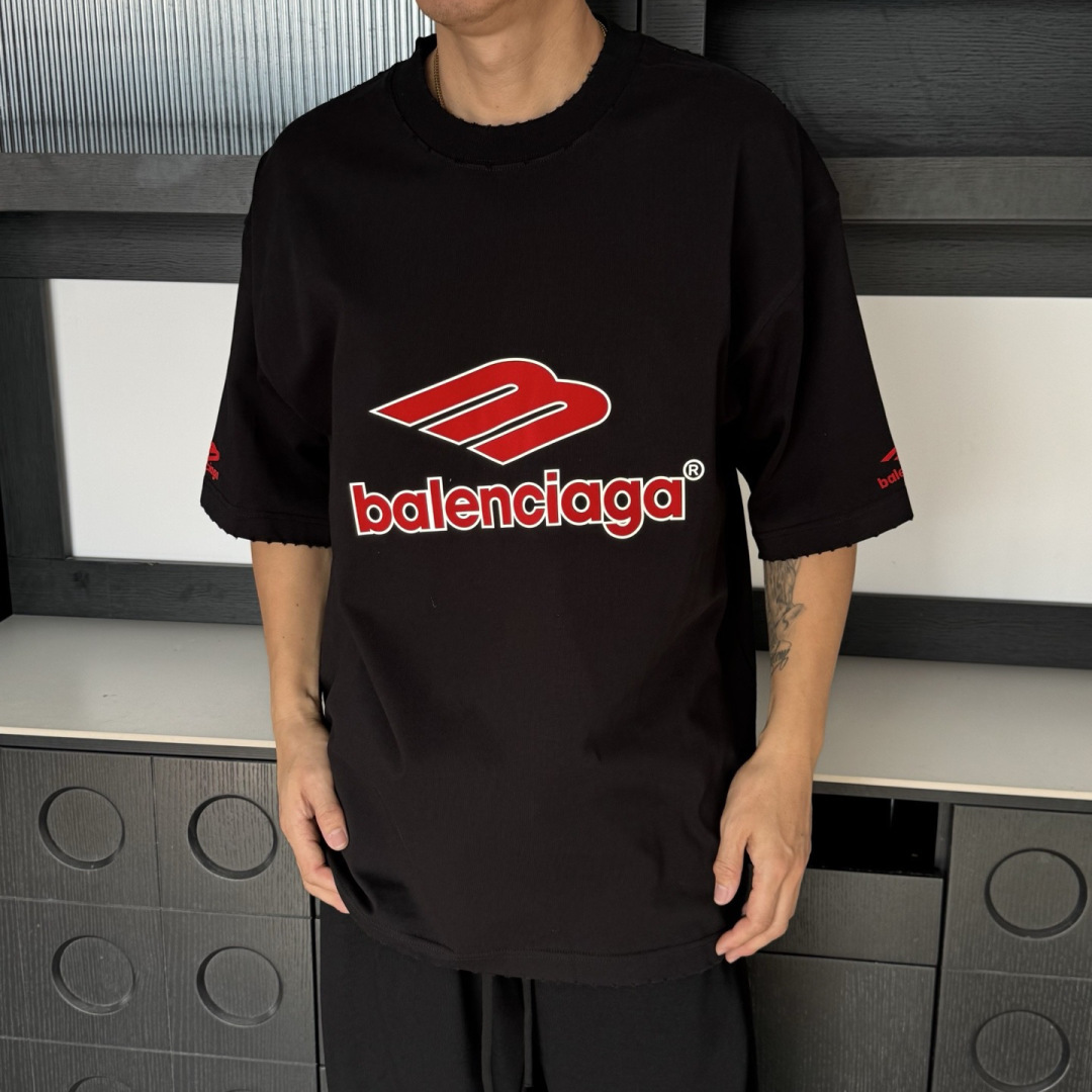 巴黎🌟2026年新款春季短袖🆕采用纯棉面料，手感细腻，超级时尚洋气！码数：XS S M L XL 男女同