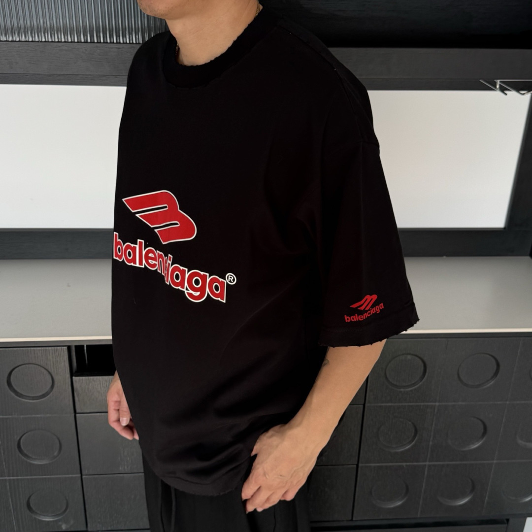 巴黎🌟2026年新款春季短袖🆕采用纯棉面料，手感细腻，超级时尚洋气！码数：XS S M L XL 男女同