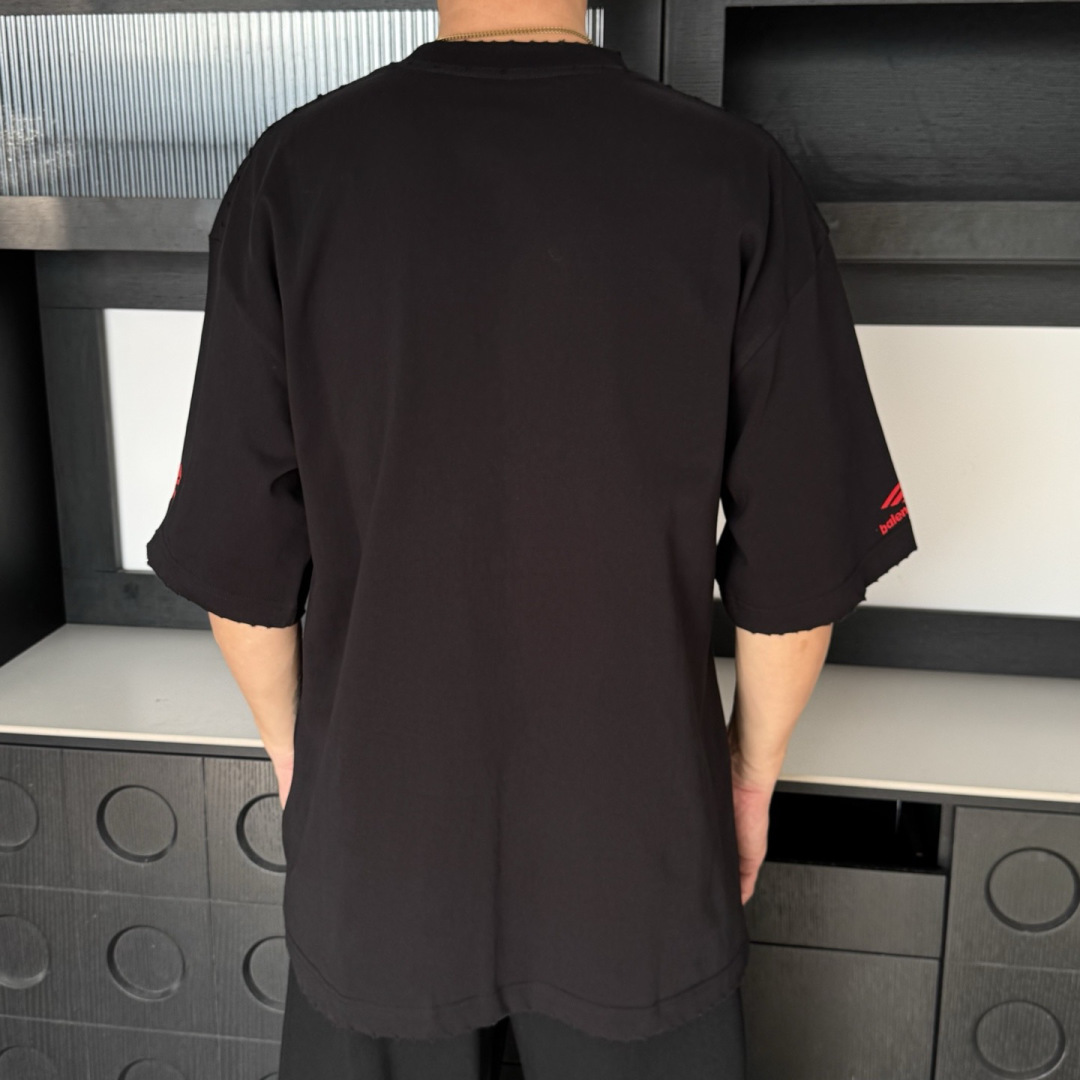 巴黎🌟2026年新款春季短袖🆕采用纯棉面料，手感细腻，超级时尚洋气！码数：XS S M L XL 男女同