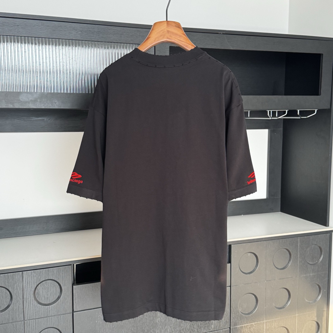 巴黎🌟2026年新款春季短袖🆕采用纯棉面料，手感细腻，超级时尚洋气！码数：XS S M L XL 男女同