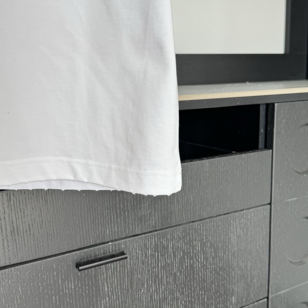 AMI🌟2026年新款春季短袖🆕采用纯棉面料，手感细腻，超级时尚洋气！码数：XS S M L XL 男女