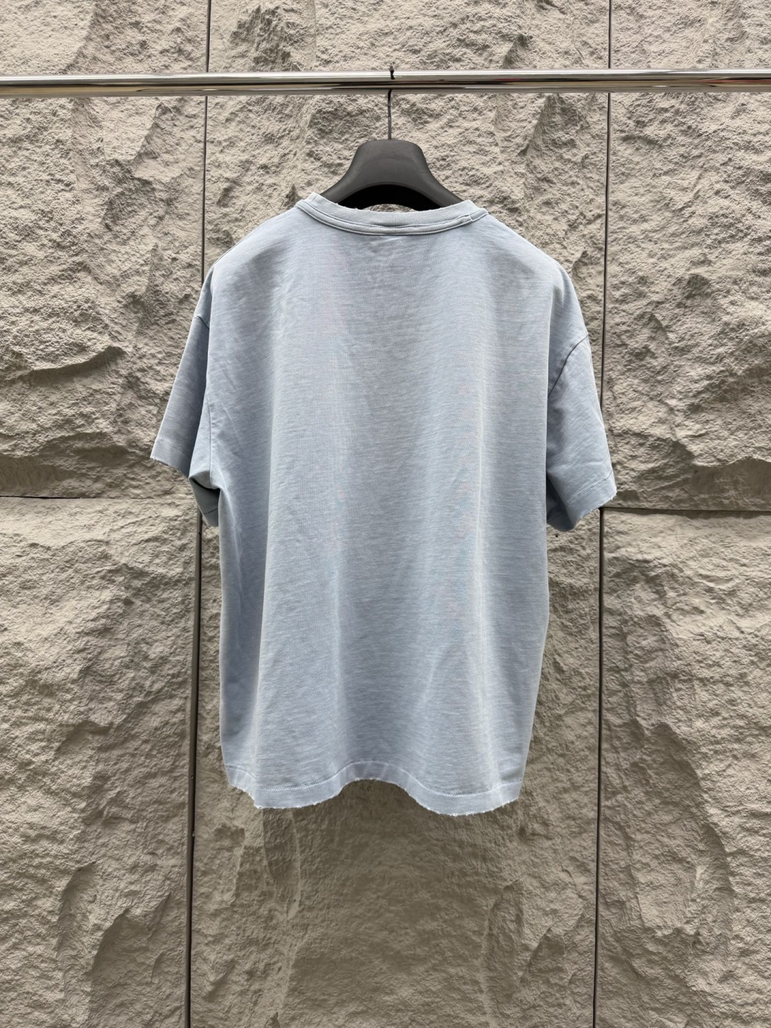 alo 春夏季新款短袖，采用优质棉质水洗面料，渐变工艺超级好看，超级舒适透气，面料极好亲肤舒适轻薄。整体