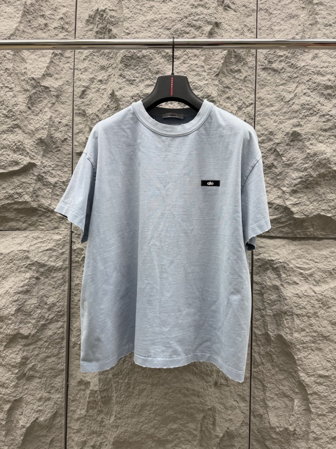 alo 春夏季新款短袖，采用优质棉质水洗面料，渐变工艺超级好看，超级舒适透气，面料极好亲肤舒适轻薄。整体